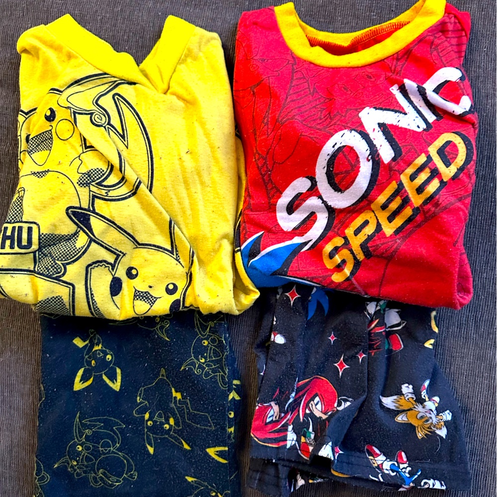 Bundle of 2 little boys XS pajamas shorts and shirt sets: Pikachu and Sonic
